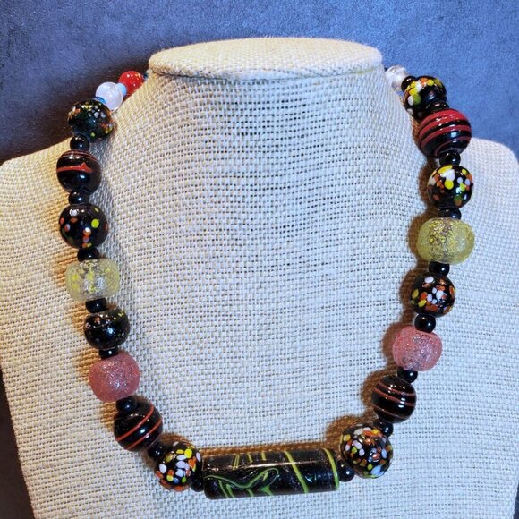 India Artisan Vintage 90s Glass Beads Black Multi Necklace OOAK Style P - Picture 2 of 14